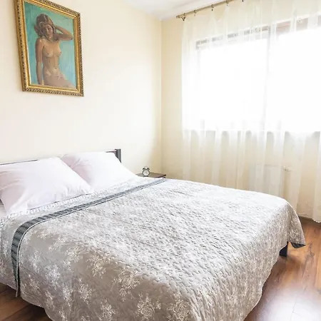 Apartment Apartament Platan 2