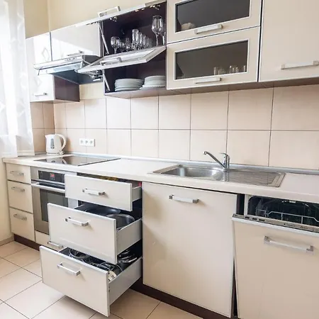 Apartment Apartament Platan 2 *